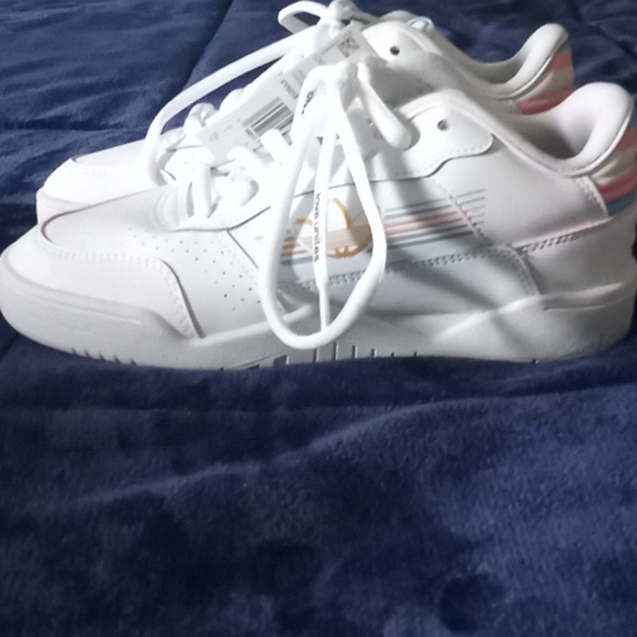 Adidas Shoes - Picture 3 of 5